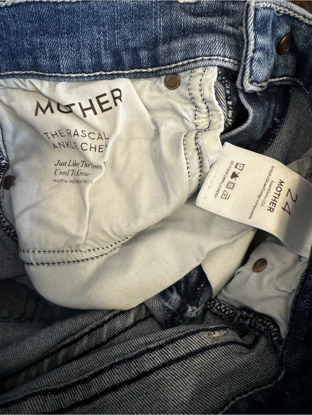 Mother The Rascal Ankle Chew Jeans Size 24 Medium Blue Raw Hem